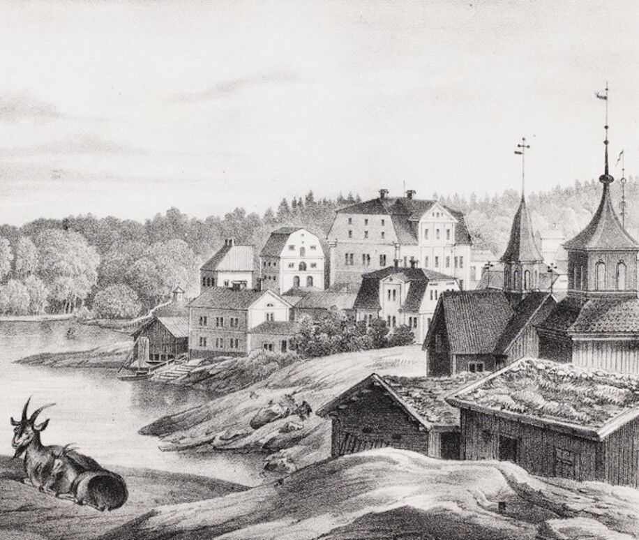 Historisk tegning i sort-hvid, der viser finsk landskab med herregård og anden bebyggelse til højre i billedet. Til venstre vand og skov i baggrunden. Forrest geder.
